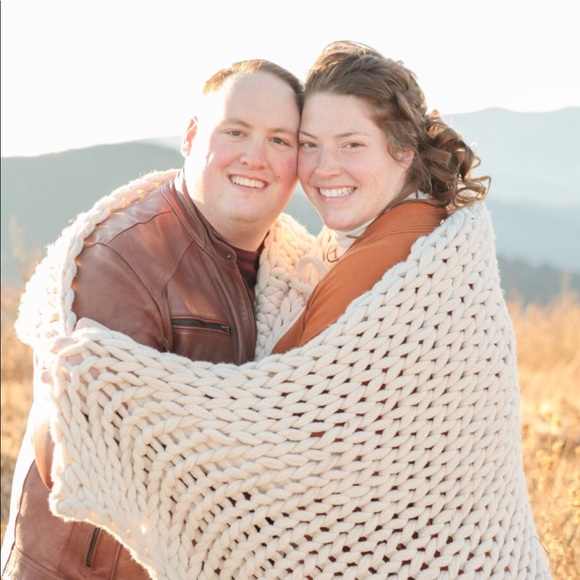 Meet your Posher, Tori - Picture 5 of 8